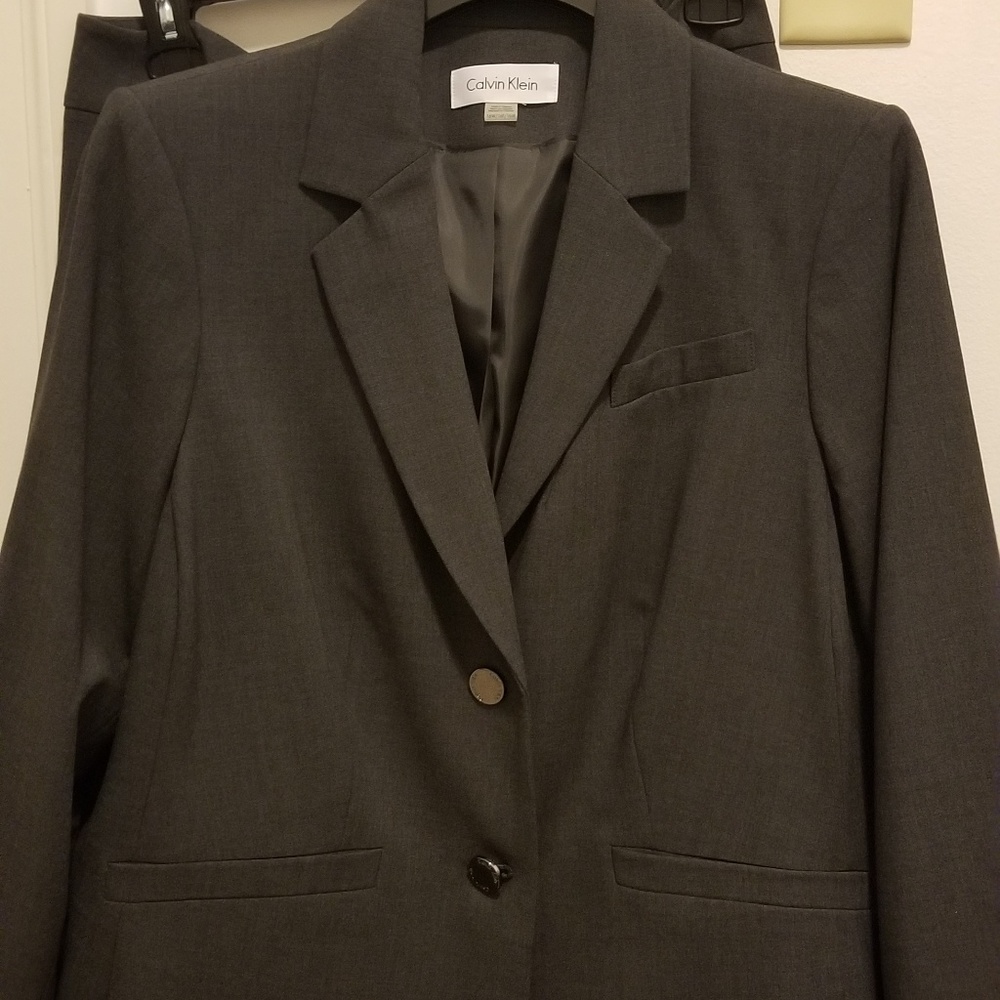 16w Calvin Klein skirt Suit in Charcoal gray.